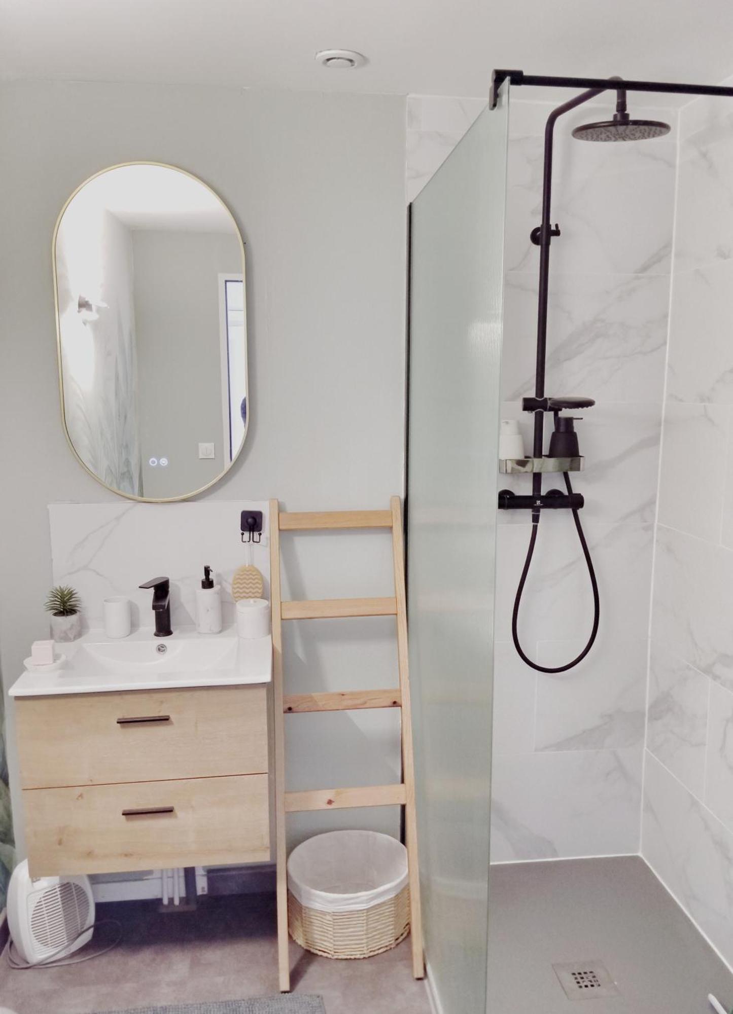 Rooms Home Csm Suites Privees Entre Paris Et Reims Charly-sur-Marne Eksteriør billede